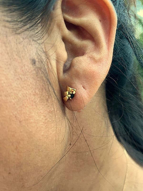 BOUCLES D'OREILLES SAPHIRS — vue 2