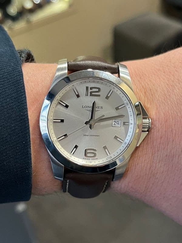 LONGINES CONQUEST — vue 2