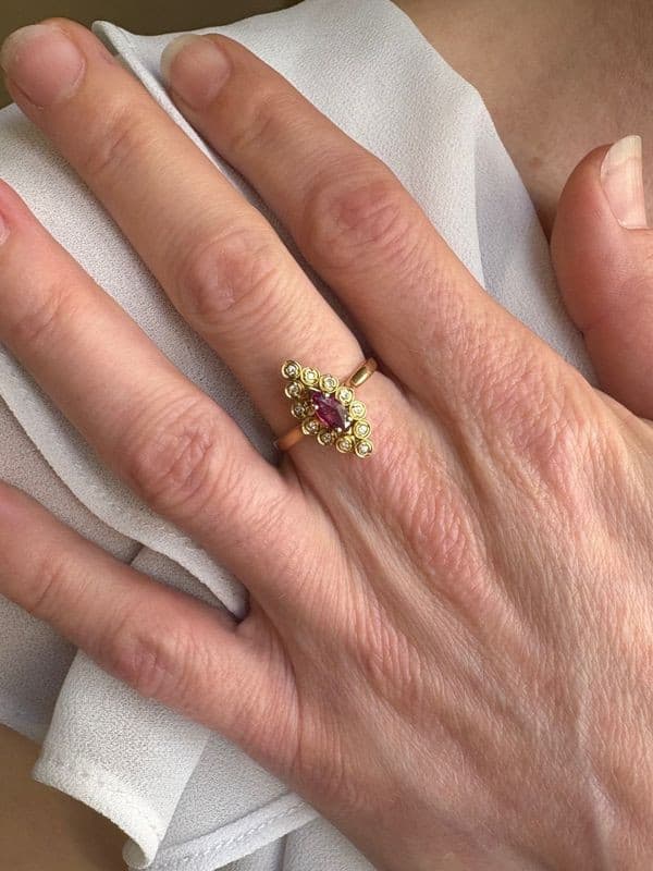 BAGUE MARQUISE RUBIS DIAMANTS — vue 2