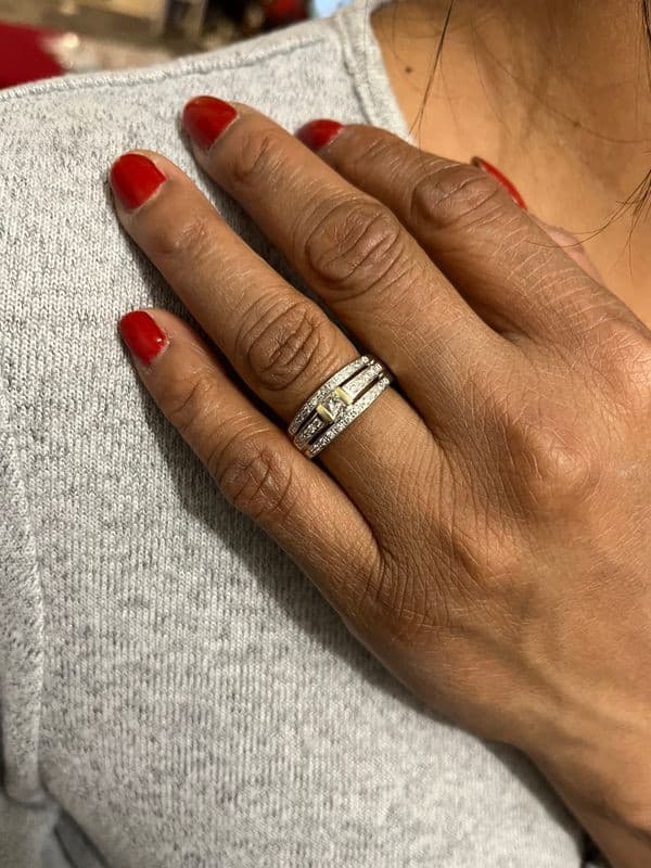 BAGUE MODERNE DIAMANTS — vue 2
