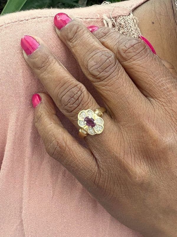 BAGUE  RUBIS ET DIAMANTS — vue 2