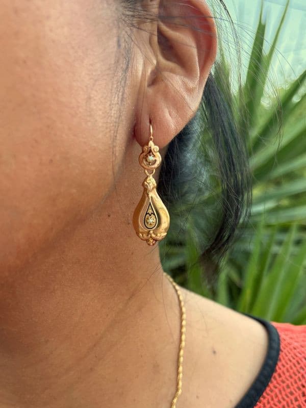 BOUCLES D'OREILLES PENDANTES NAPOLÉON III — vue 2