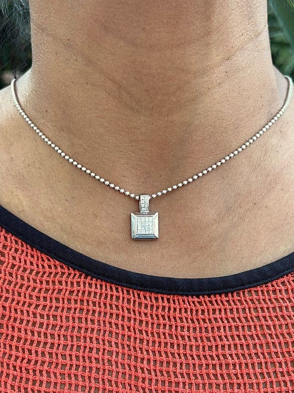 PENDENTIF MODERNE DIAMANTS — vue 2