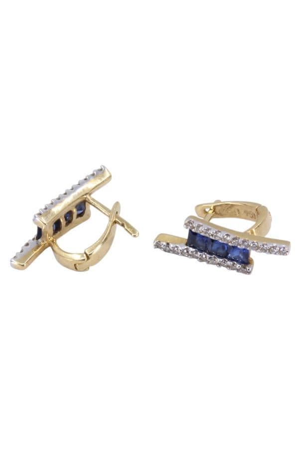 BOUCLES D'OREILLES MODERNES — vue 3