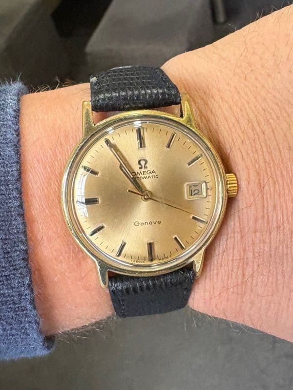 OMEGA GENÈVE — vue 2