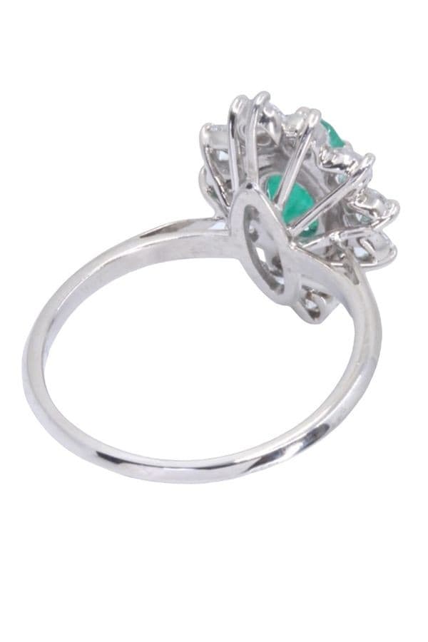 BAGUE MARQUISE ÉMERAUDE ET DIAMANTS — vue 6