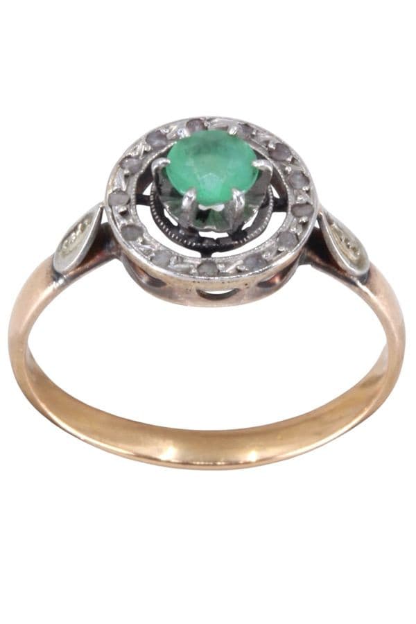 BAGUE ÉMERAUDE ET DIAMANTS — vue 1