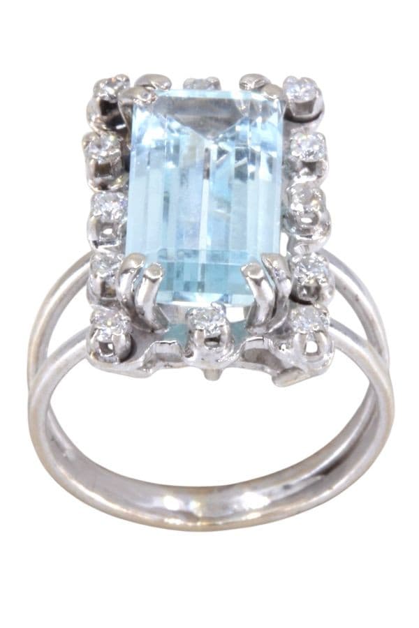 BAGUE MODERNE AIGUE-MARINE ET DIAMANTS — vue 1