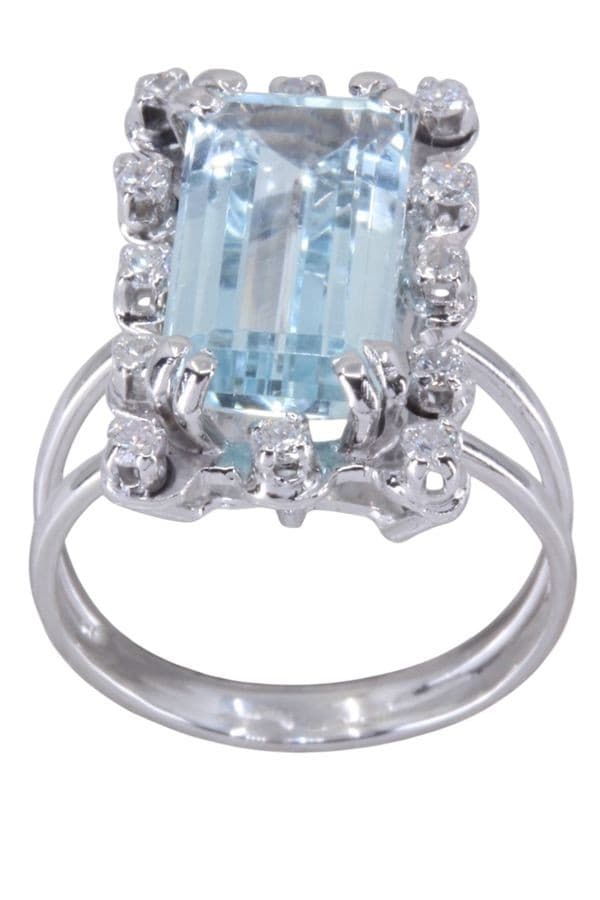 BAGUE MODERNE AIGUE-MARINE ET DIAMANTS — vue 3