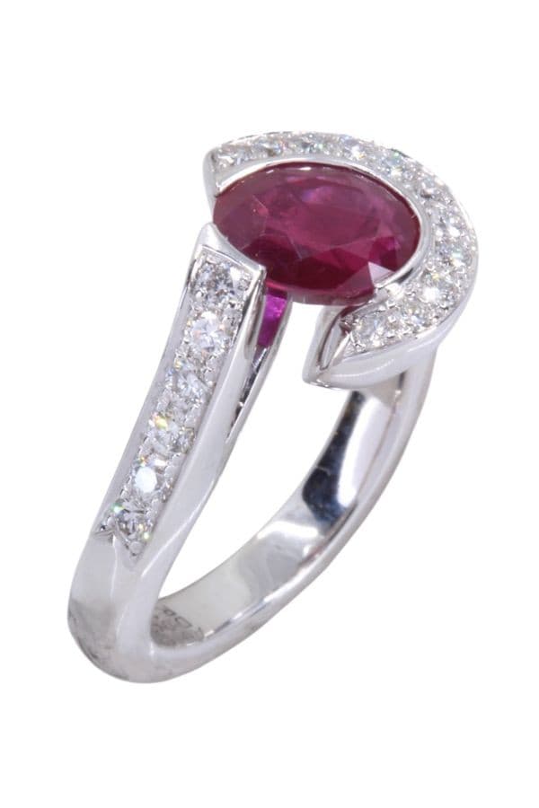 BAGUE MODERNE RUBIS ET DIAMANTS — vue 3