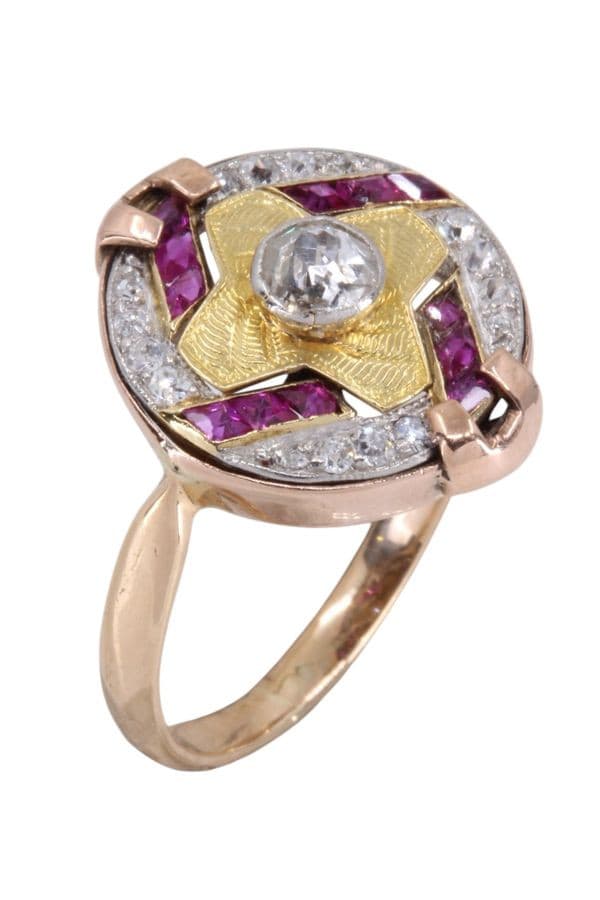 BAGUE RUBIS ET DIAMANTS — vue 3