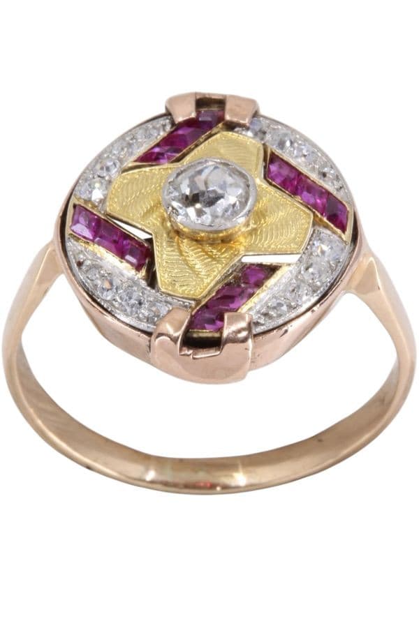 BAGUE RUBIS ET DIAMANTS