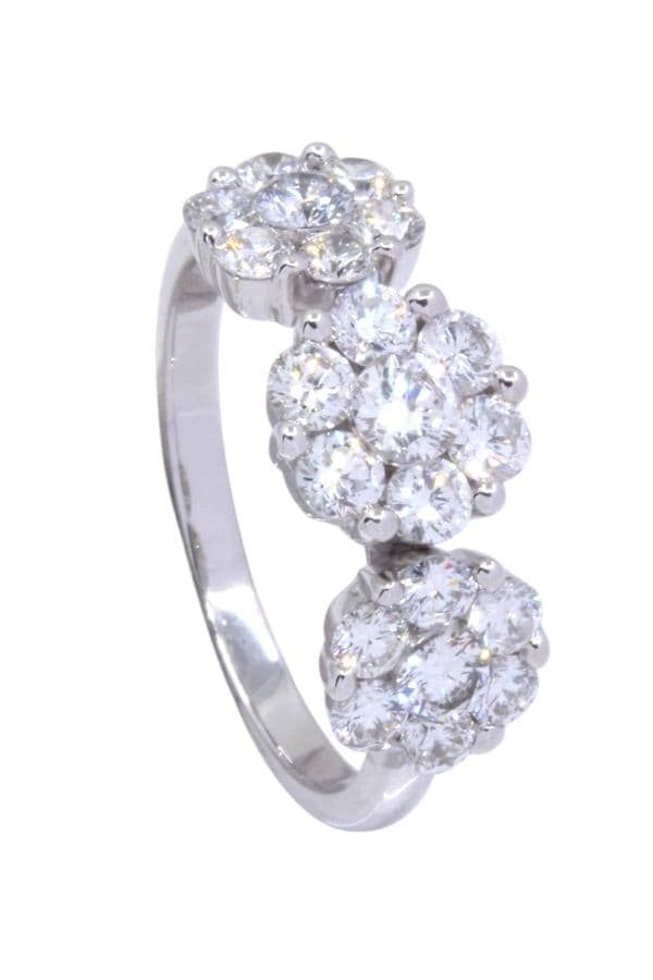 BAGUE MODERNE FLEURS DIAMANTS — vue 5