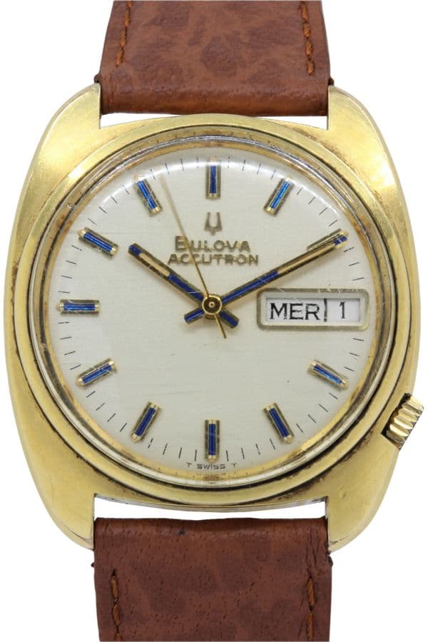 BULOVA ACCUTRON DAY-DATE — vue 1
