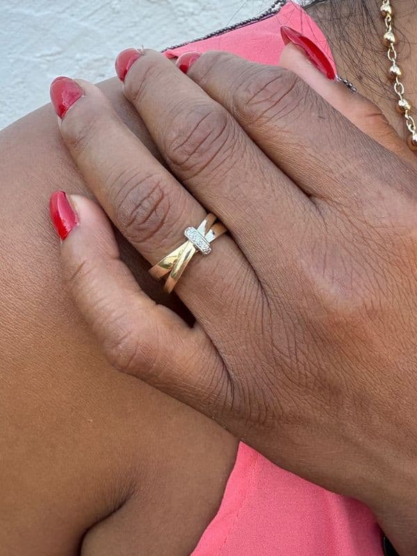 BAGUE GUY LAROCHE 2 ORS ET DIAMANTS — vue 2