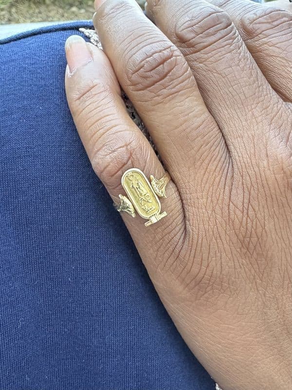 BAGUE CARTOUCHE ÉGYPTIEN — vue 2