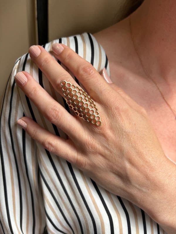 BAGUE MARQUISE NID D'ABEILLE — vue 2
