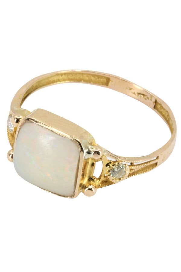 BAGUE ANCIENNE OPALE ET DIAMANTS — vue 3