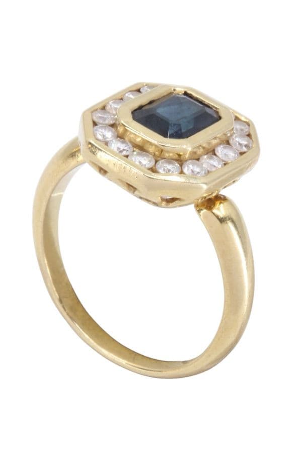 BAGUE MARGUERITE SAPHIRS ET DIAMANTS — vue 4