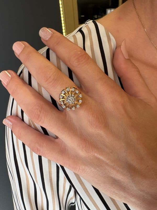 BAGUE FLEUR DIAMANTS ANNÉE 50 — vue 2