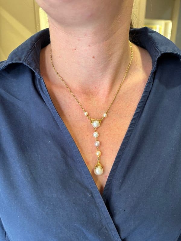 COLLIER CENTRE PERLES — vue 2