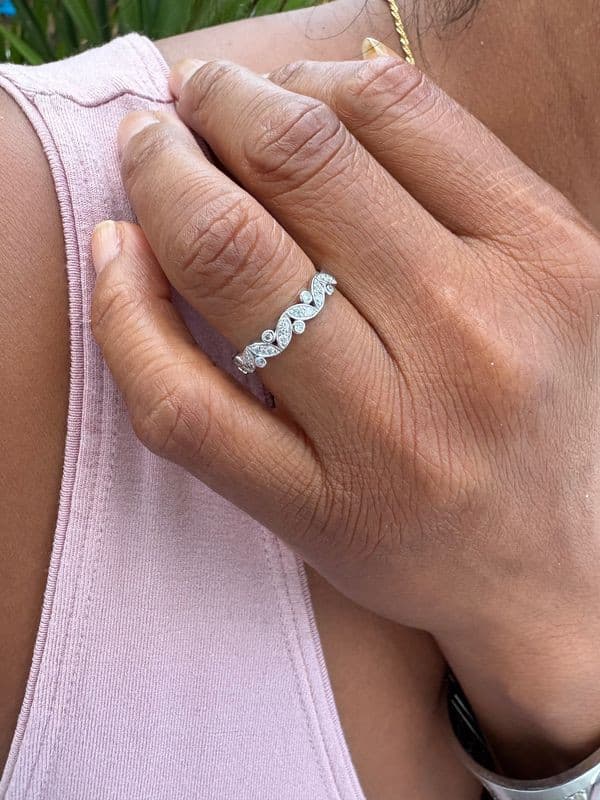 BAGUE MODERNE DIAMANTS — vue 2