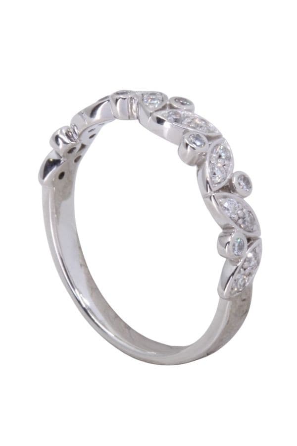 BAGUE MODERNE DIAMANTS — vue 4
