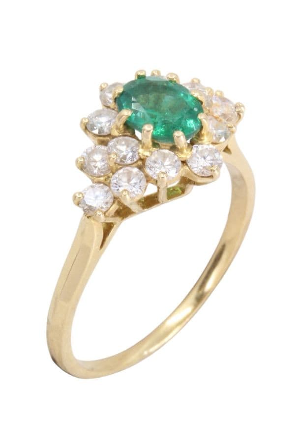 BAGUE ÉMERAUDE ET DIAMANTS — vue 3