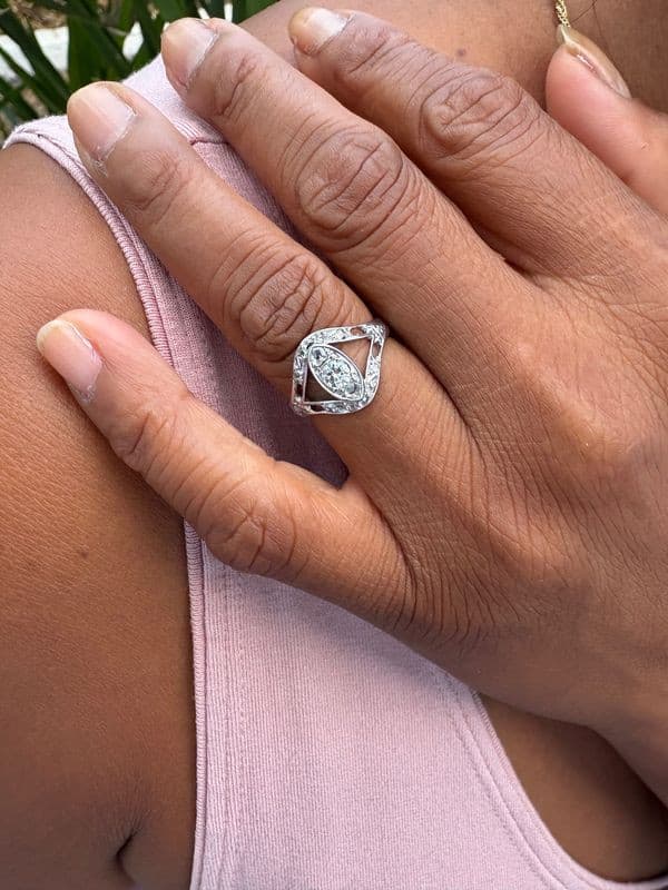 BAGUE ART-DÉCO DIAMANTS — vue 2