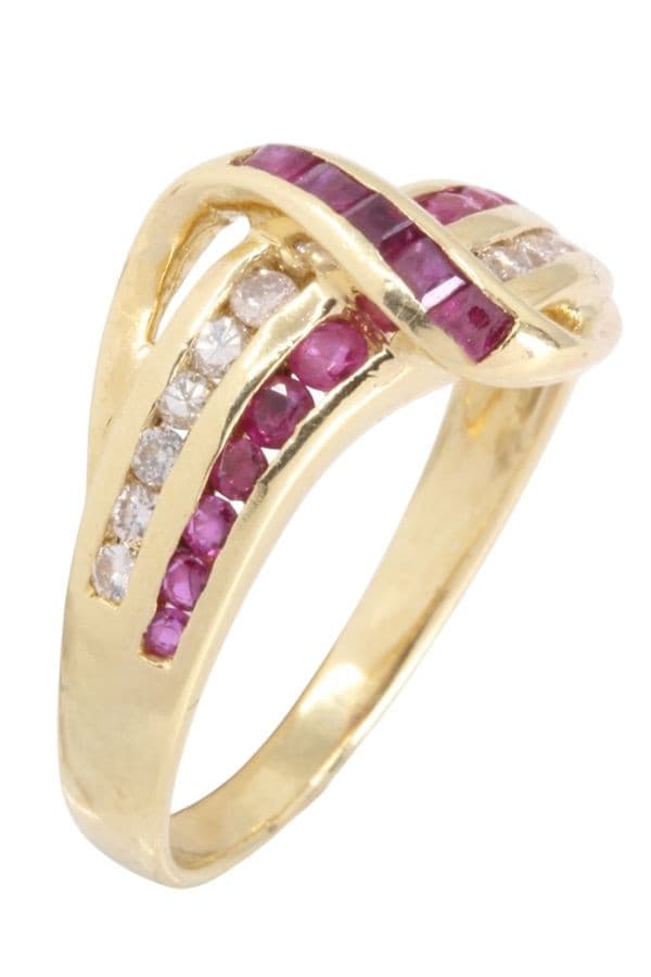 BAGUE RUBIS ET DIAMANTS — vue 3