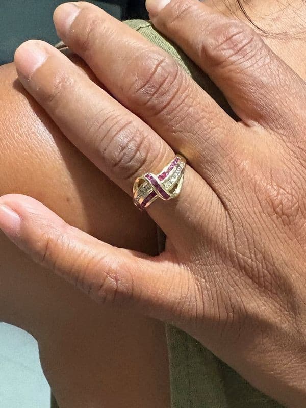 BAGUE RUBIS ET DIAMANTS — vue 2