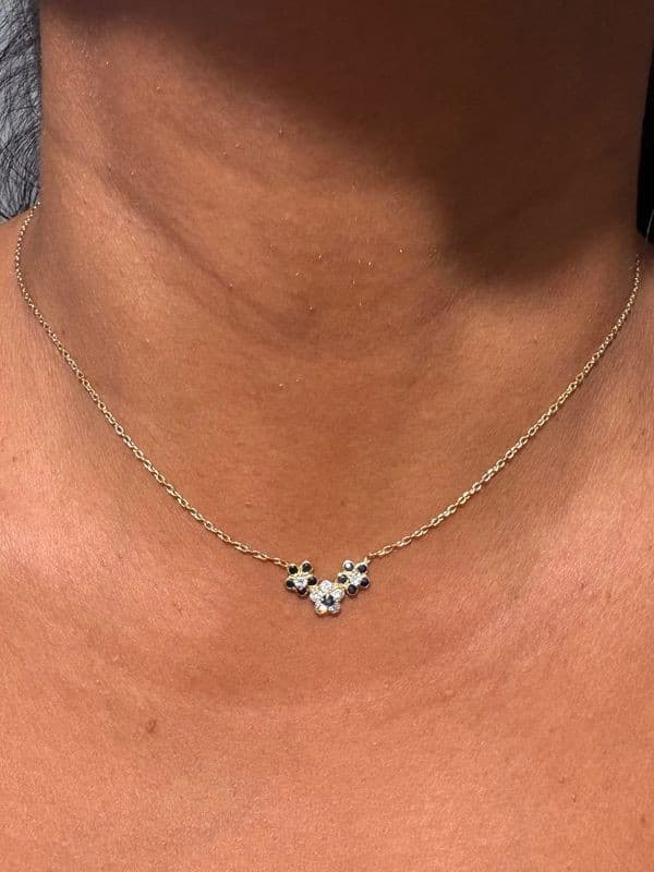COLLIER FLEURS SAPHIRS — vue 2