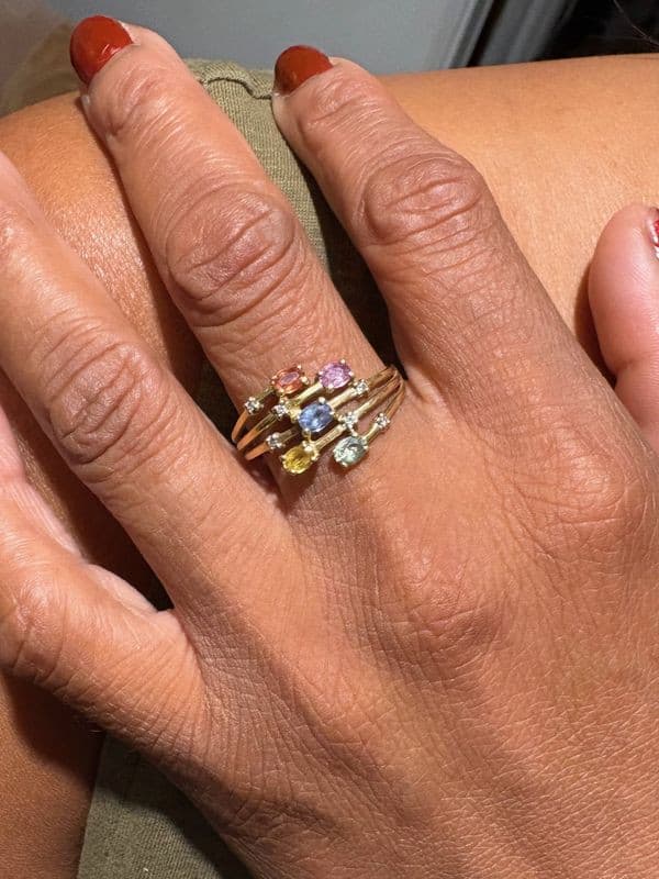 BAGUE SAPHIRS DE COULEUR ET DIAMANTS — vue 2