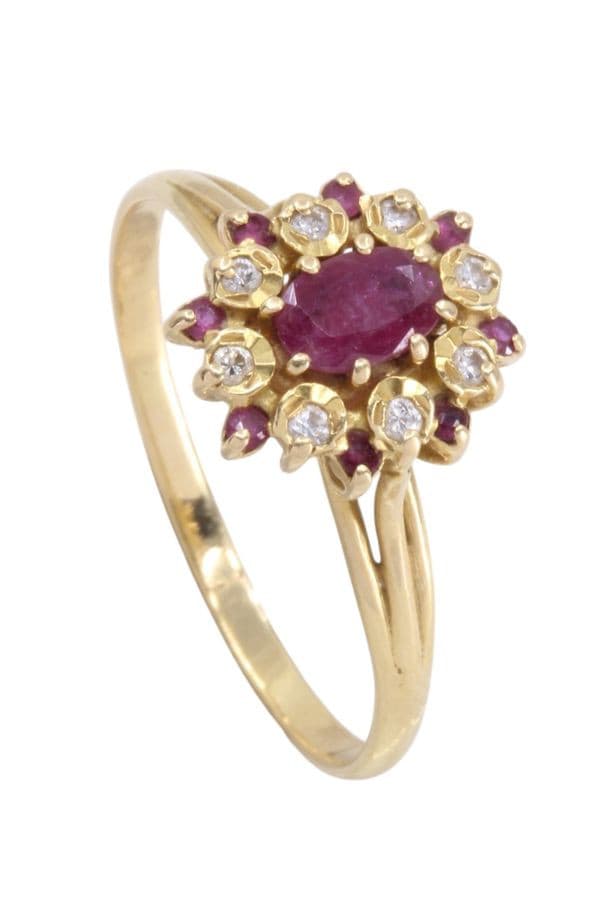 BAGUE MARGUERITE RUBIS ET DIAMANTS — vue 5