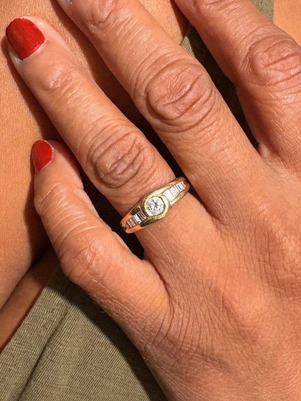BAGUE MODERNE DIAMANTS — vue 2
