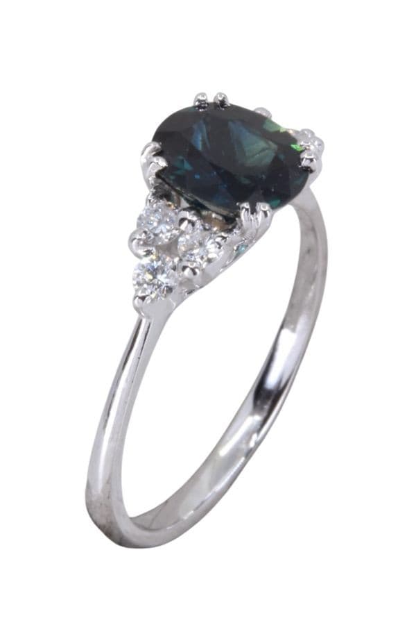 BAGUE MODERNE SAPHIR ET DIAMANTS — vue 3