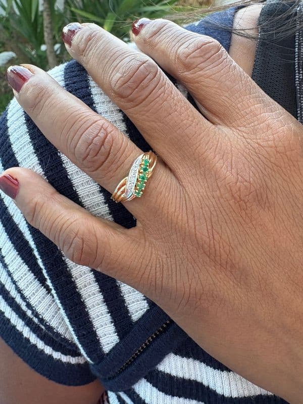 BAGUE ÉMERAUDE ET DIAMANTS — vue 2