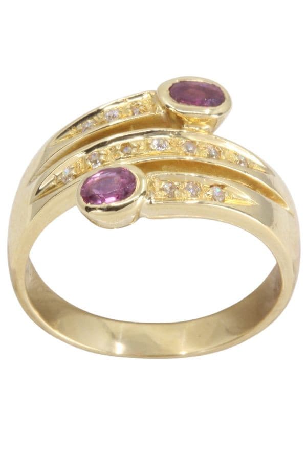 BAGUE MODERNE RUBIS ET DIAMANTS