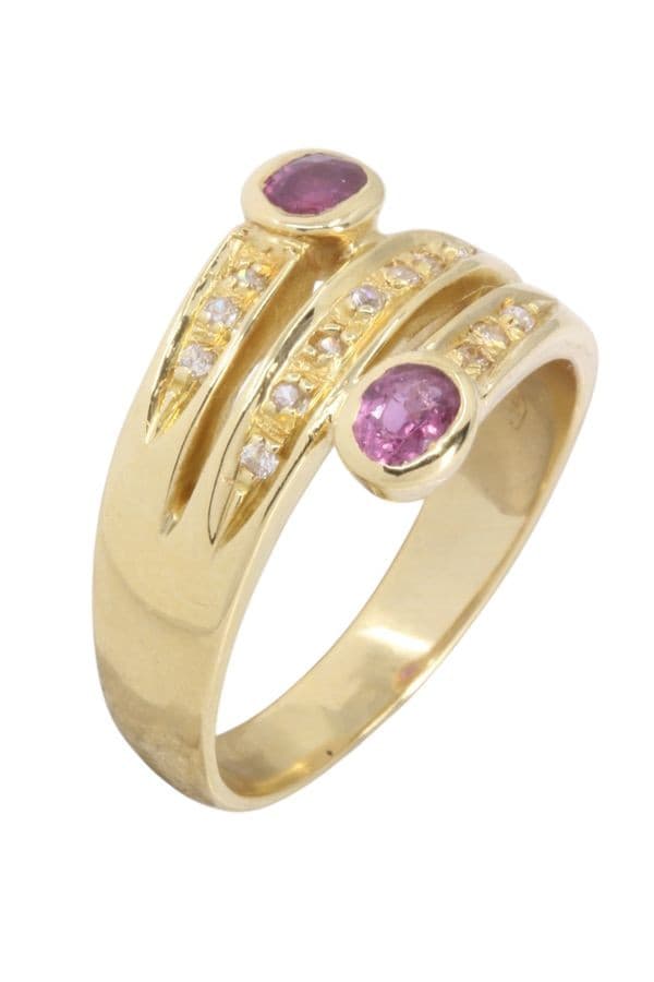BAGUE MODERNE RUBIS ET DIAMANTS — vue 3