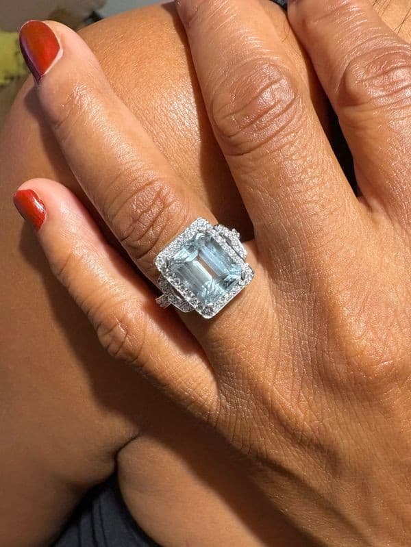 BAGUE AIGUE-MARINE ET DIAMANTS — vue 2