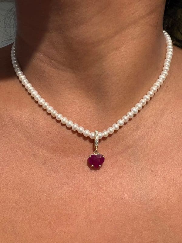 PENDENTIF RUBIS EN COEUR POUR COLLIER DE PERLES — vue 2