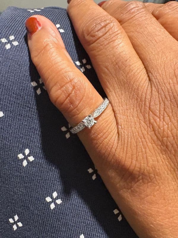 SOLITAIRE MODERNE DIAMANTS — vue 2