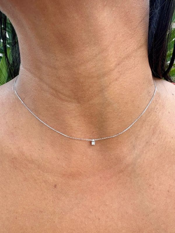 COLLIER DIAMANT SOLITAIRE 0.05 CARAT — vue 2