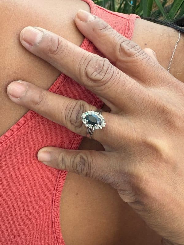 BAGUE SAPHIR ET DIAMANTS — vue 2