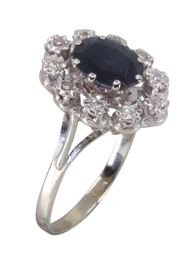 BAGUE MARGUERITE SAPHIR ET DIAMANTS — vue 3