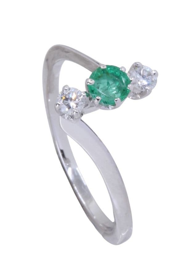 BAGUE ÉMERAUDE ET DIAMANTS — vue 5