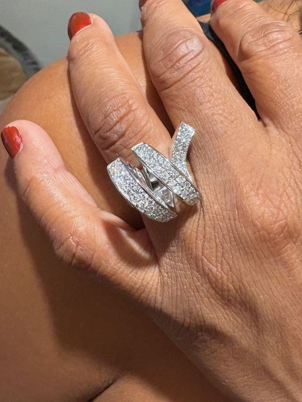 BAGUE MODERNE PAVAGE DIAMANTS — vue 2