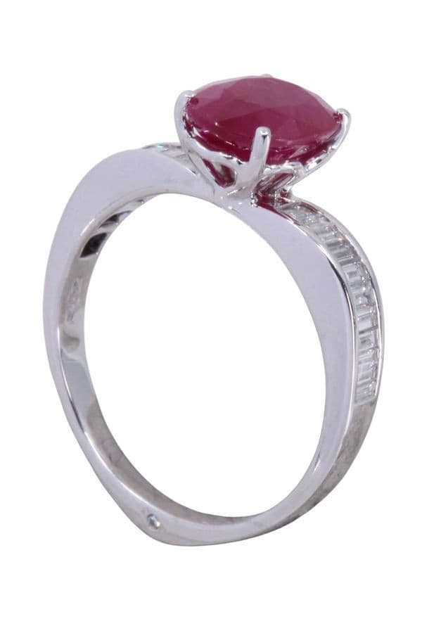 BAGUE MODERNE RUBIS ET DIAMANTS — vue 4