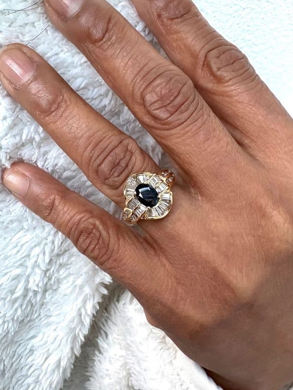 BAGUE SAPHIR ET DIAMANTS — vue 2