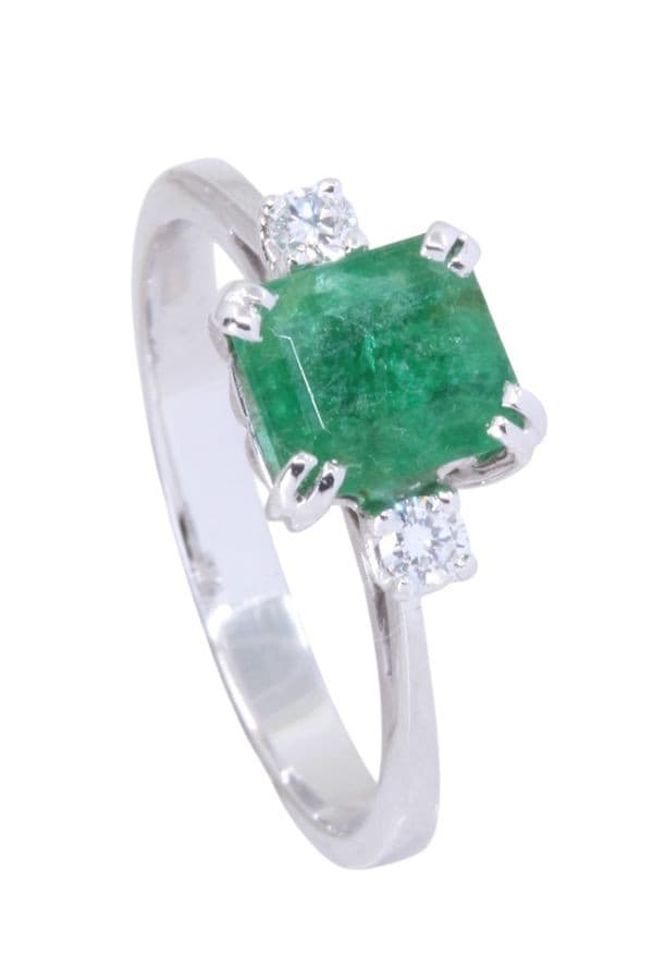 BAGUE EMERAUDE ET DIAMANTS — vue 5